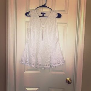 Lacey White Sleeveless Blouse with Zip Up Front M